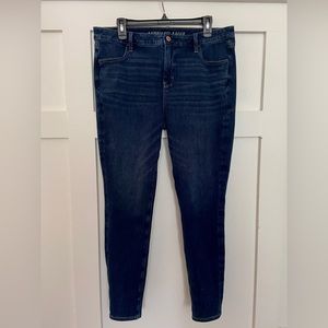 NWOT. American Eagle Dream Jean Jegging
Size 16 Regular.